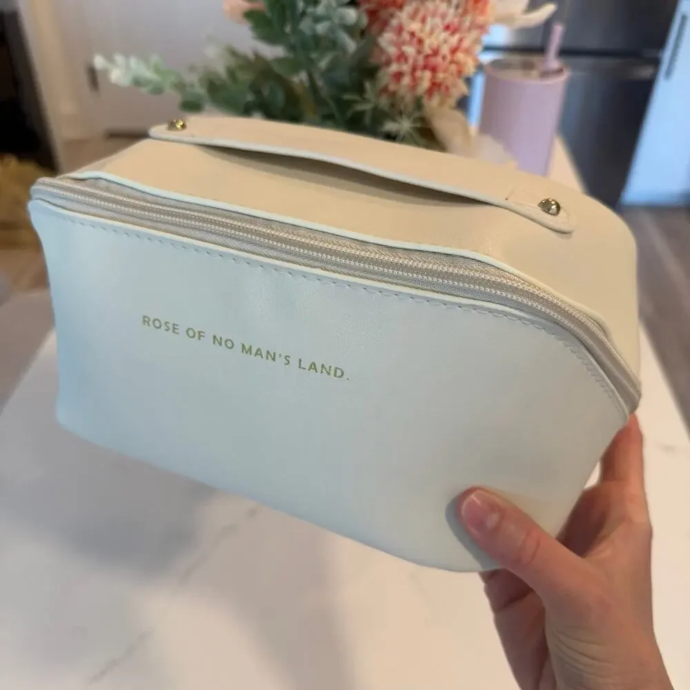 New Large Capacity Travel Cosmetic Bag for Women Waterproof Portable Cream